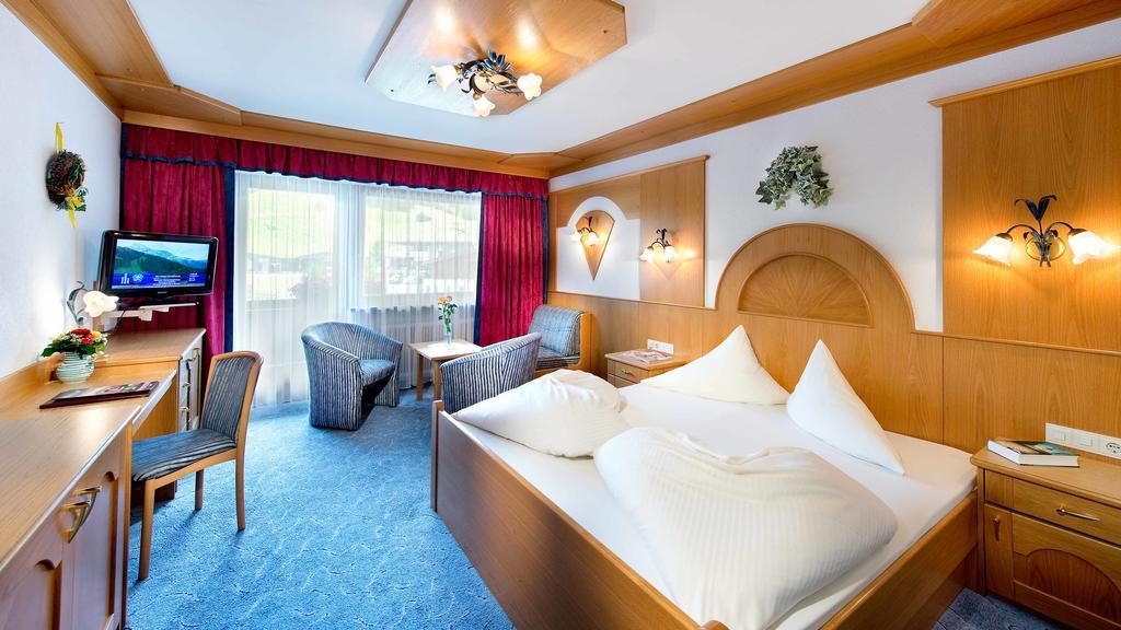 Hotel Bergland Lermoos Szoba fotó