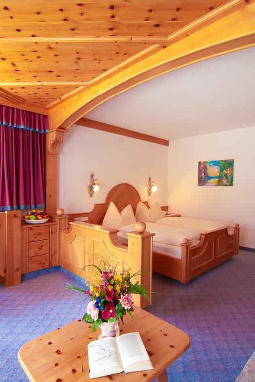 Hotel Bergland Lermoos Szoba fotó