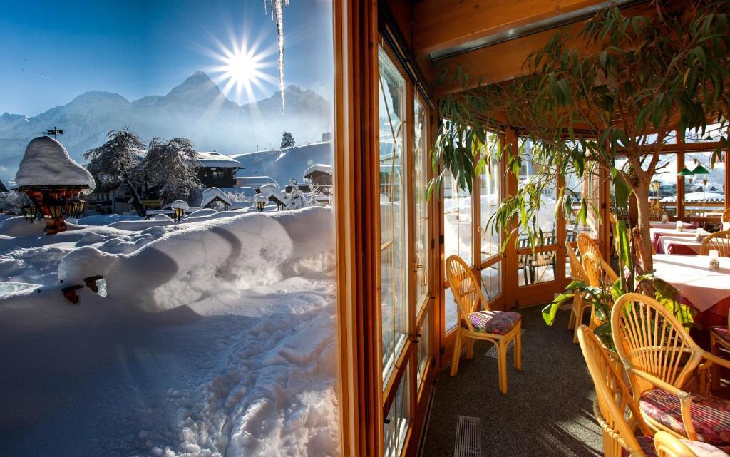 Hotel Bergland Lermoos Kültér fotó